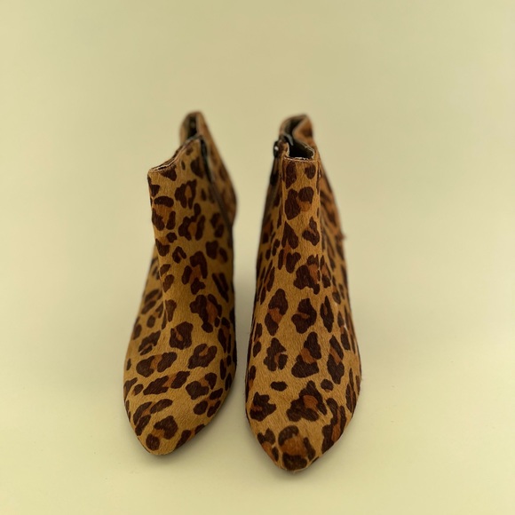 Adrienne Vittadini Sarah Calf Hair Leopard Print Wedge Ankle Booties Size 8 - Picture 5 of 11
